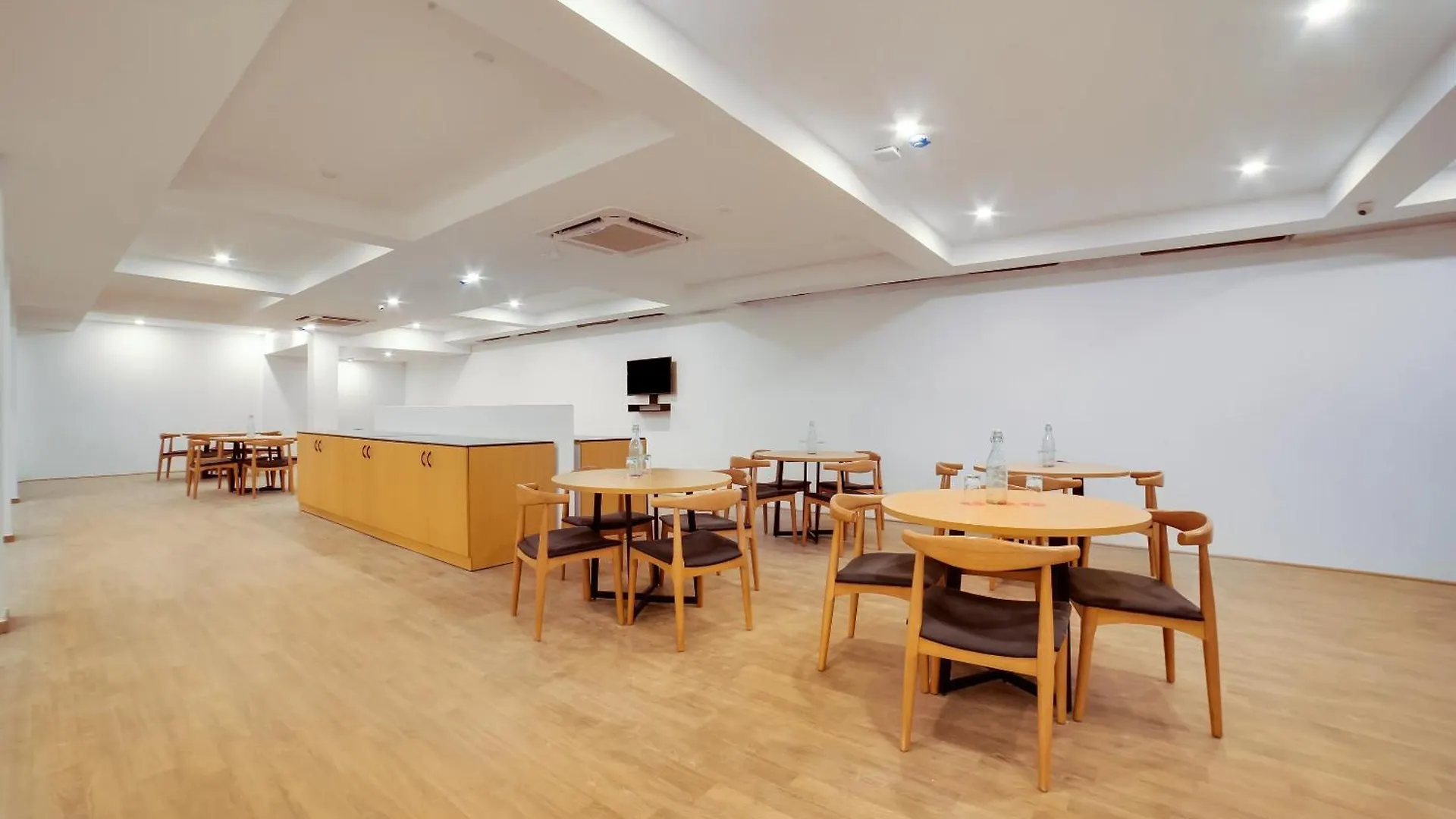 Hotel O Mapple Inn Gurgaon
